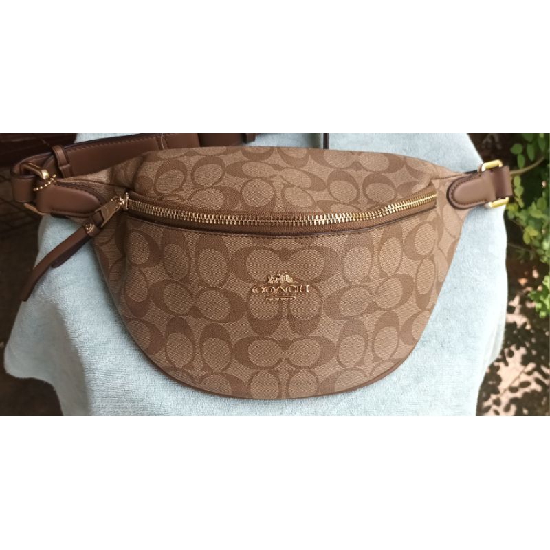 กระเป๋า.coach..คาดอก..มือสอง🤎..(ไม่แท้)