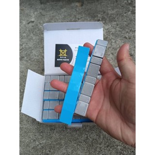 ตะกั่วถ่วงล้อ ตะกั่วแปะ สีดำและเทา 5g-10g 1 แถว/60 กรัม ใช้ไ…