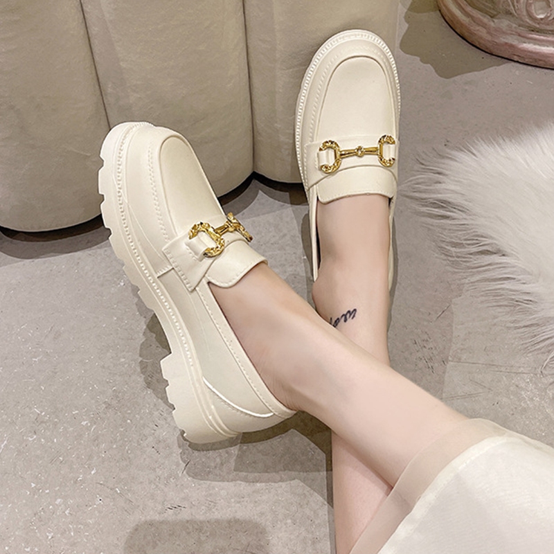 ShoesStudiosฮิตสุดในตอนนี้ รองเท้าเเฟชั่นผู้หญิง เสริมส้นเพิ่มความปัง มี3 สีให้เลือกปังปุริเย่ ใส่ชิลวันสบายๆก็ดูดี ใส่เ