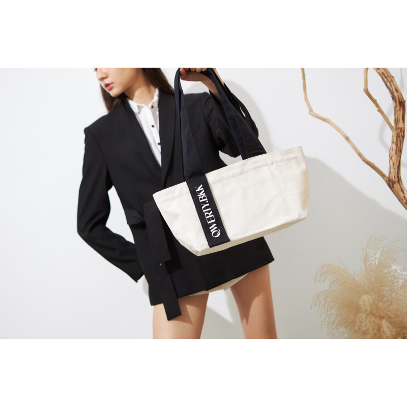 พร้อมส่งToteBagQwerty.bkkกระเป๋าผ้ารักษ์โลก