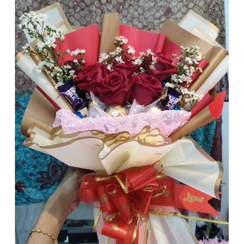 Red rose flowers ferroro Rocher chocolate Hershey, Cadbury chocolate gift birthday