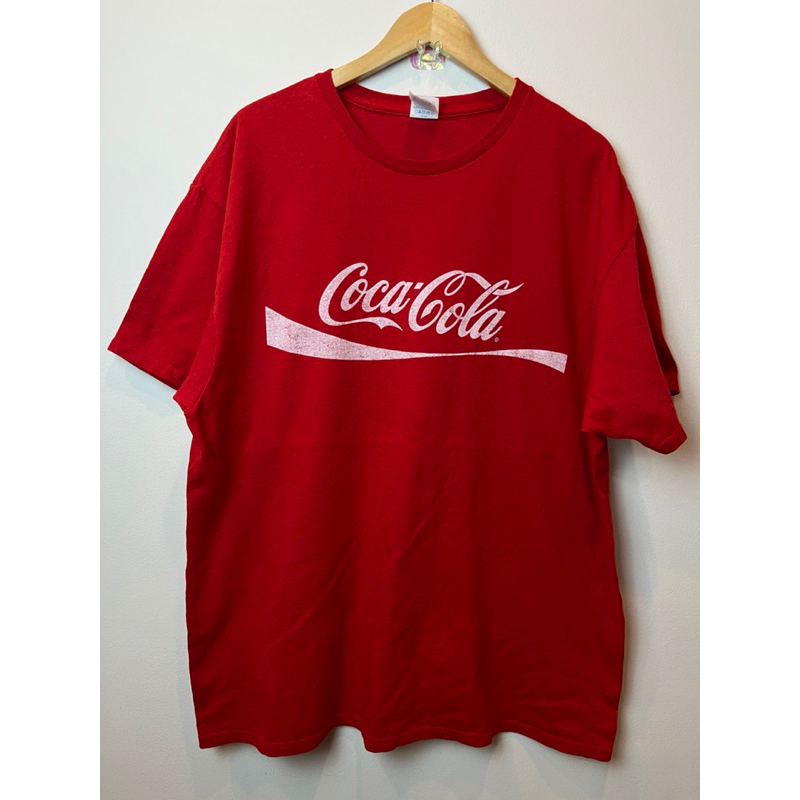 เสื้อยืดมือสอง Coca Cola สีแดง ป้าย Delta 2XL