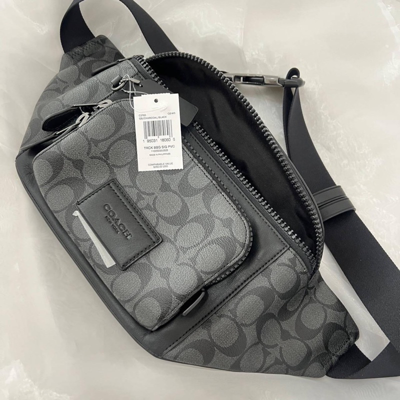 ✴️ แท้ 💯% C3765 Track Belt Bag In Signature Canvas