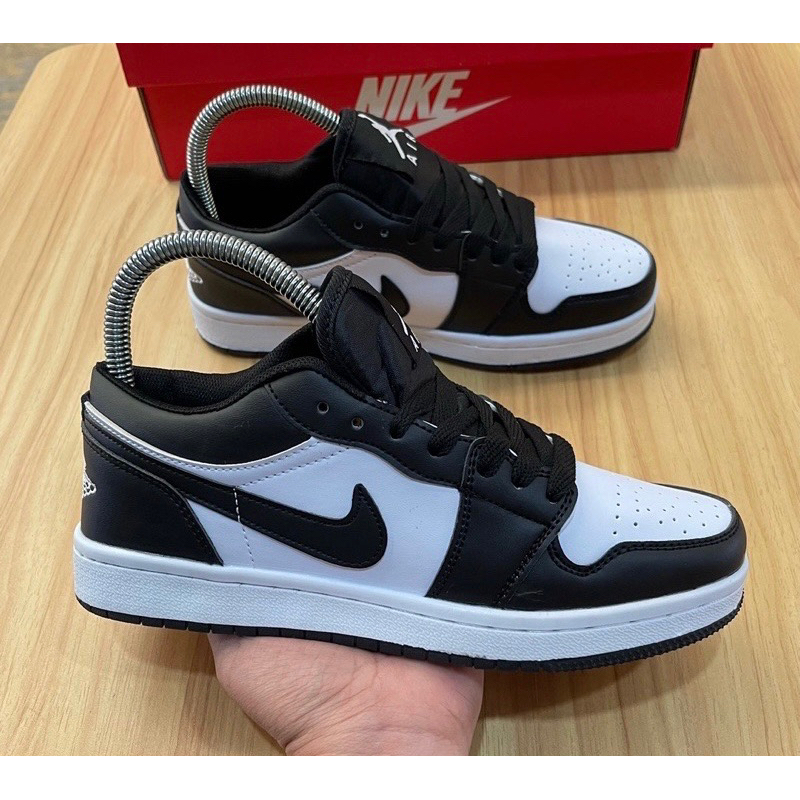 รองเท้าผ้าใบ เบาใส่สบาย100% สินค้าพร้อมส่ง[36-45] ใส่ได้ทั้งผู้ชายและผู้หญิง🏀