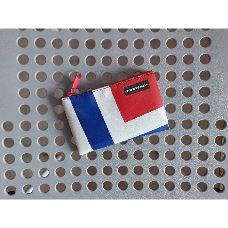 Freitag blair ธงชาติไทย