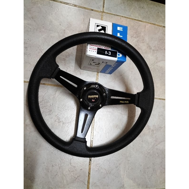 วงพวงมาลัยแต่ง MOMO วง 14 นิ้ว +ดอตรงรุ่น vigo mighty x D4D รถตู้ camry AE 100/101ตรงรุ่นเลยค่ะครบชุ