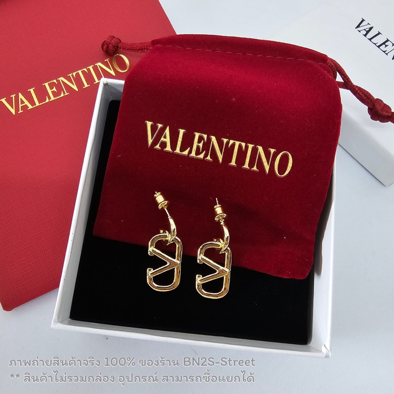 Valentino Earrings ต่างหู VLTN โชว์โลโก้ อะไหล่ทอง งานสวย Hi-end โลโก้ V ปัดเงา