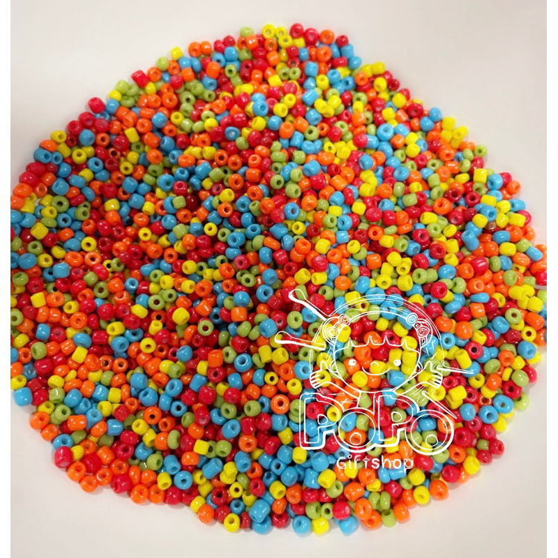 ลูกปัดเม็ดทราย คละสี สีสด (8/0) 3 มิล/4 มิล แพ็คละ 10 บาท