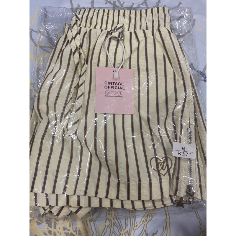 ส่งต่อกางเกงไซน์m แบรนด์sintage ของใหม่