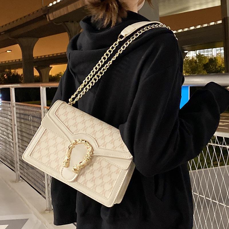 Glammhouse - Pixie bag กระเป๋าหนัง Pu ทรงแข็ง อะไหล่สีทองสวย ใบนี้มาสไตล์เรียบหรู ดูดี