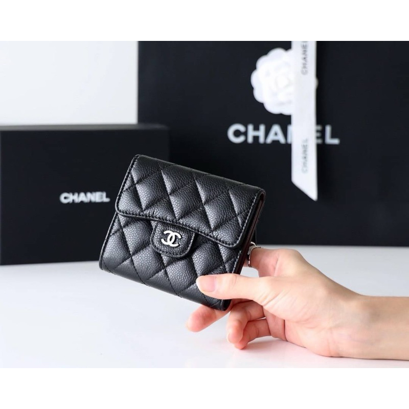 Chanel Trifold wallet caviar(Ori)VIP  📌หนังอิตาลีนำเข้างานเทียบแท้ 📌size 11.5x10.5x3 cm. 📌สินค้าจริง หนังแท้คุณภาพVIP