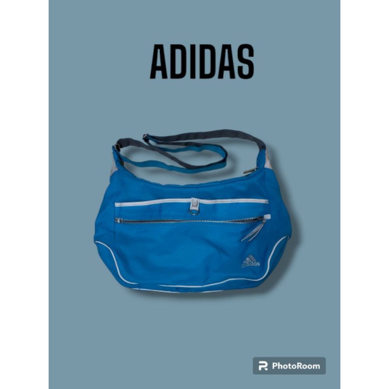 กระเป๋าสะพาย Adidas มือสอง สีฟ้า สภาพดี ⭐