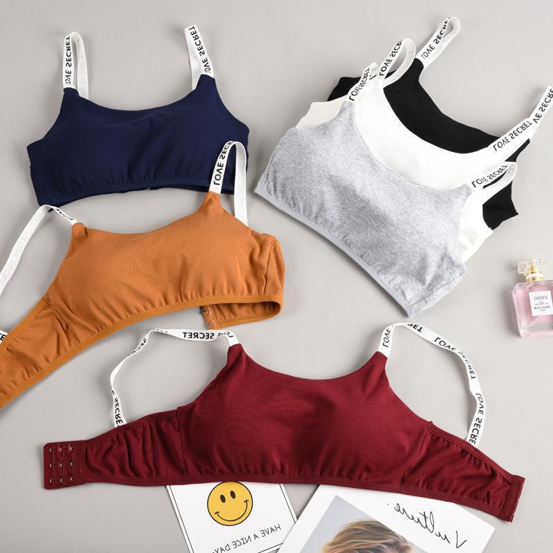 บราไร้โครงตะขอหลัง 3 แถว เสื้อชั้นในหญิงเสริมฟองน้ำถอดได้ สายลายตัวหนังสือ แนวสปอร์ตบรา