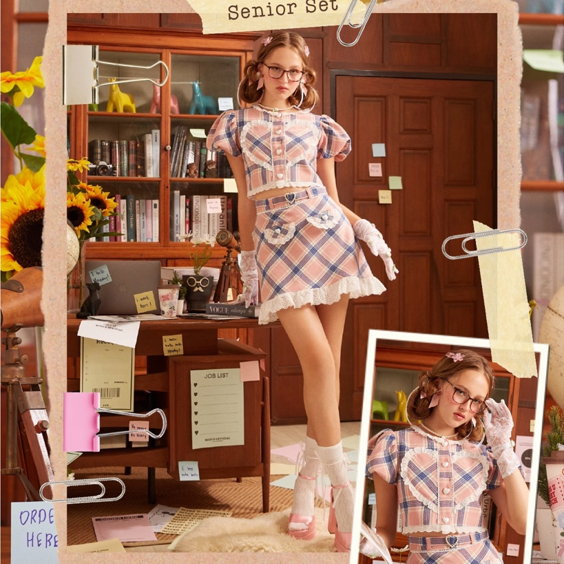 SENIOR SET ชุดเซ็ตเสื้อกับระโปรงลายตารางสีชมพู