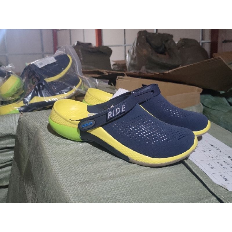 Crocs360 Lite Ride Clog รองเท้าแตะ แบบลำลอง มาใหม่สุดฮิต ใส่ได้ทุกเพศ