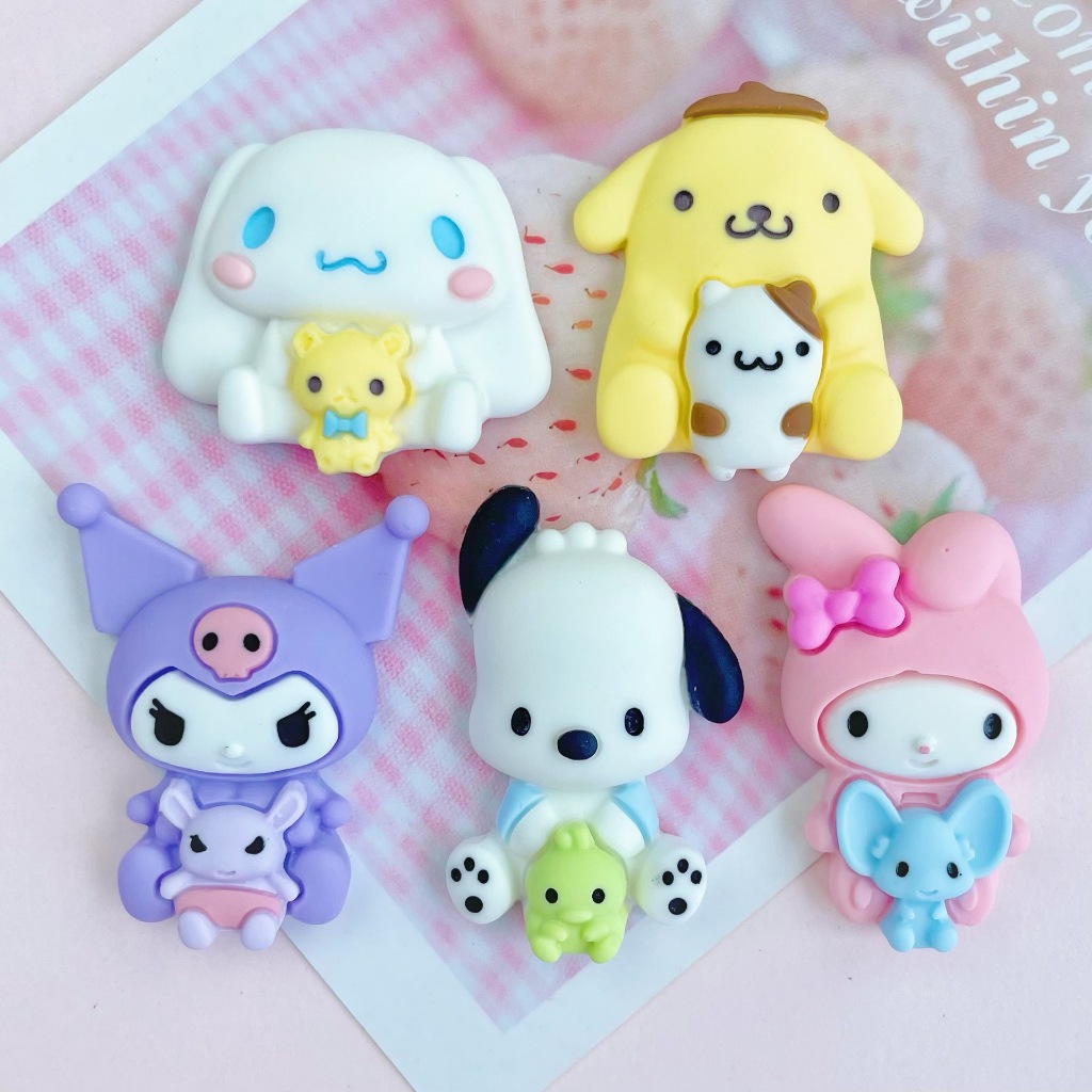 พร้อมส่ง ร้านไทย การ์ตูนโมเดล ขนาด 4.4 cm.x 2.8 cm. สำหรับตกแต่งงาน DIY เครื่องประดับ DIY