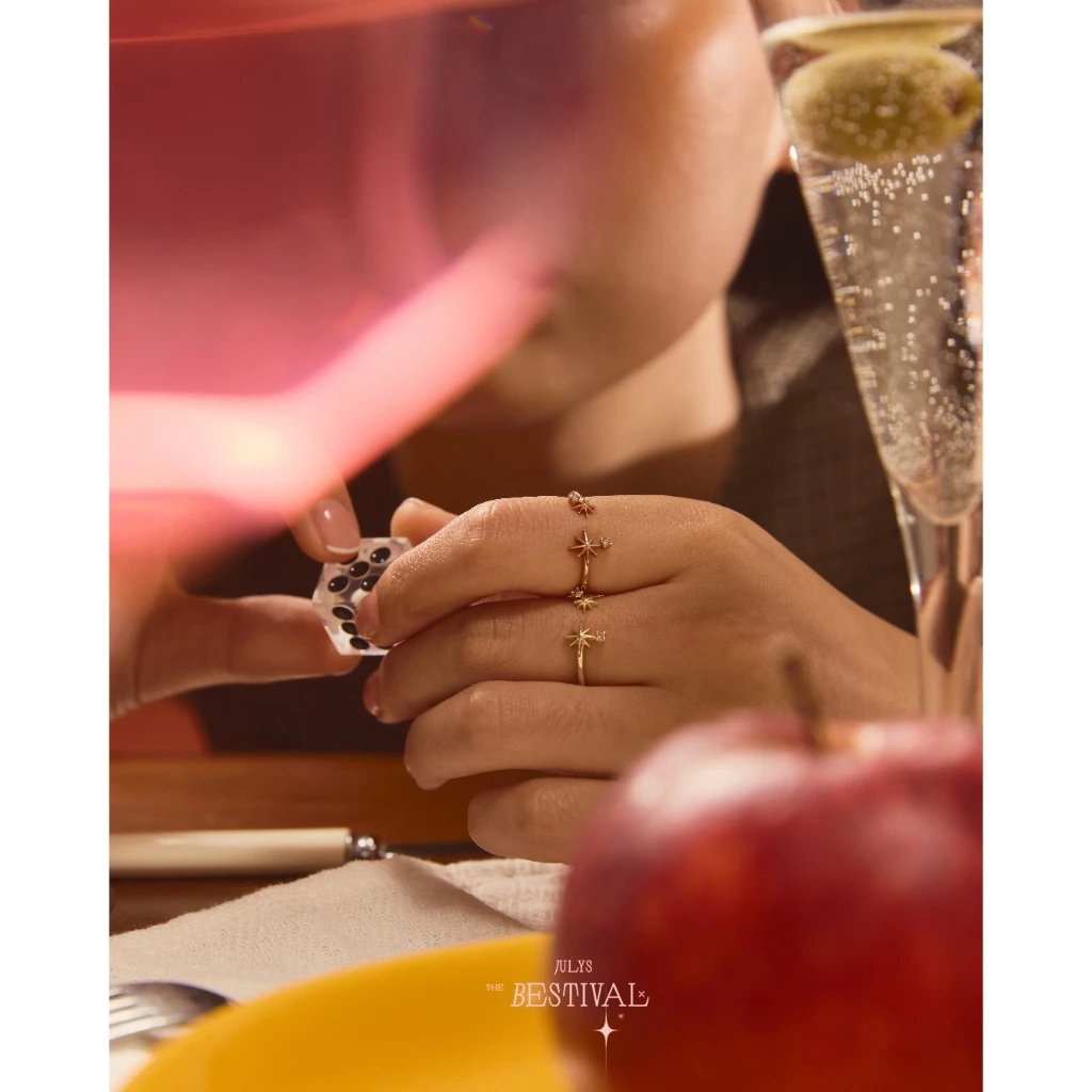 Julys - dazzling ring