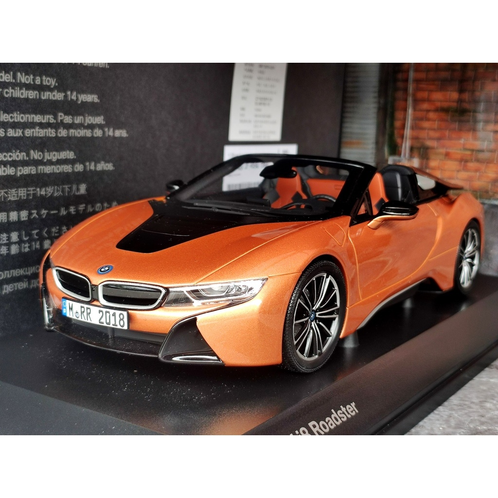 โมเดลรถi8 1/18 โมเดลรถBMWi8 Roadster โมเดลรถ BMW i8 spider 1:18 Minichamps ราคา OK