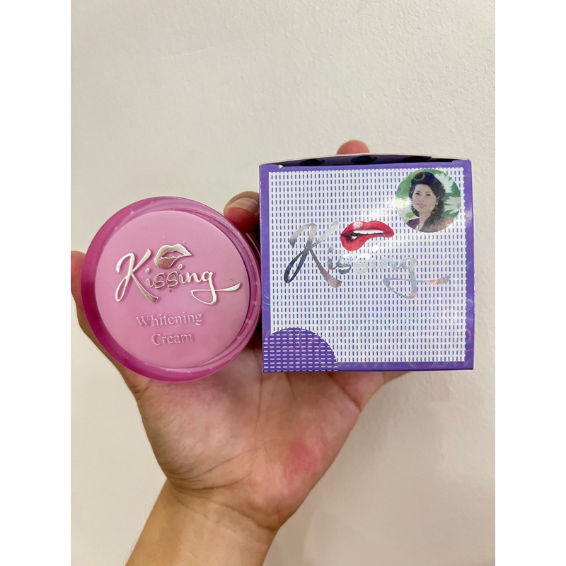 Kissing (กล่องม่วง) whitening Cream ครีมคริสซิ่ง ครีมสมุนไพรมะระ สีม่วง 20 g.