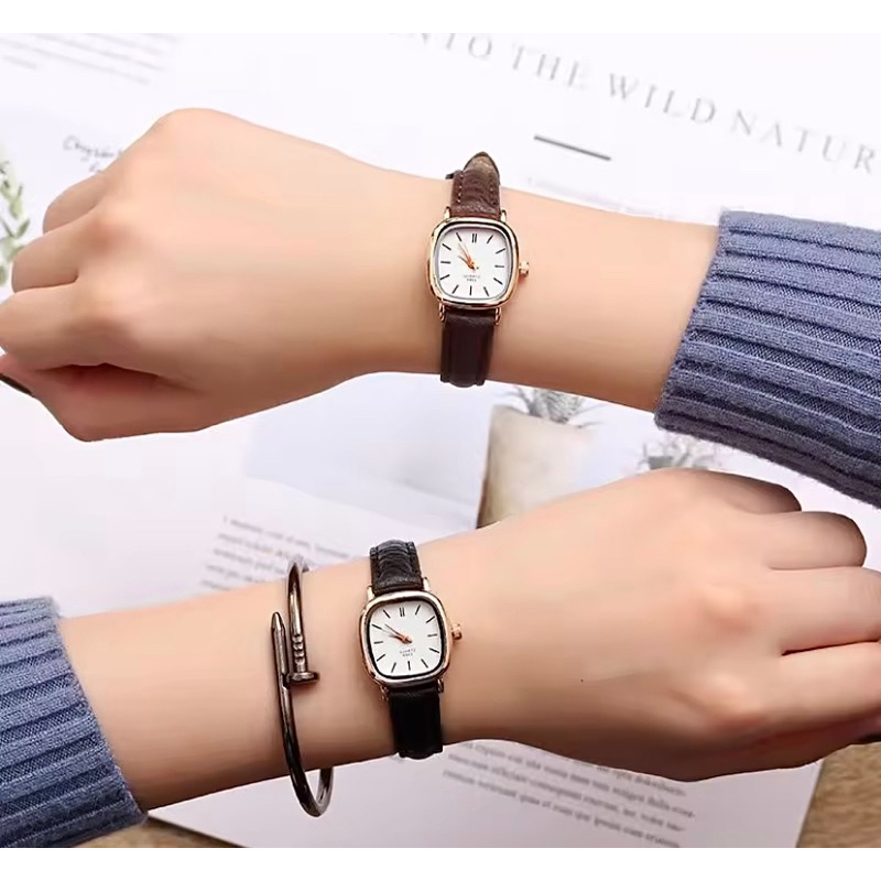นาฬิกาข้อมือหน้าปัดสี่เหลี่ยม สายหนัง