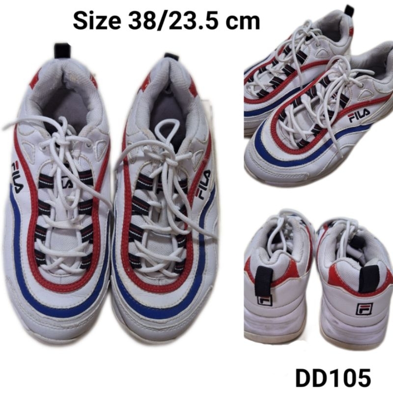(DD105) รองเท้าผ้าใบมือสอง Size 38/23.5 cm : Fila Ray