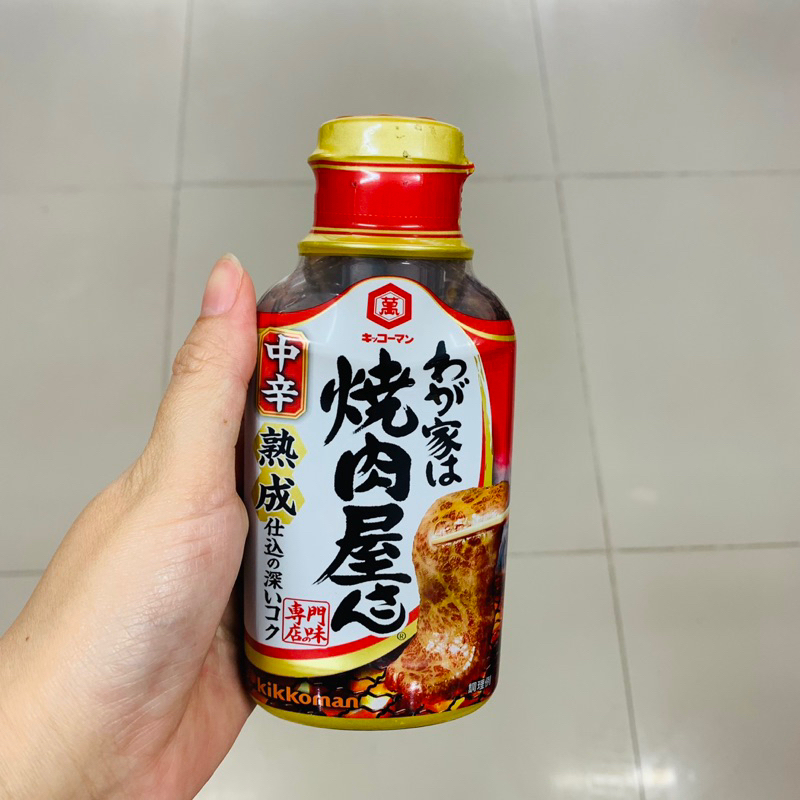 Hot ซอสยากินิกุ ยาซัน รสเผ็ด Yakiniku-Ya San Hot ตรา Kikkoman คิคโคแมน นำเข้าจากญี่ปุ่น ขนาด 210g ซอสปิ้งย่าง ซอสทำอาหาร