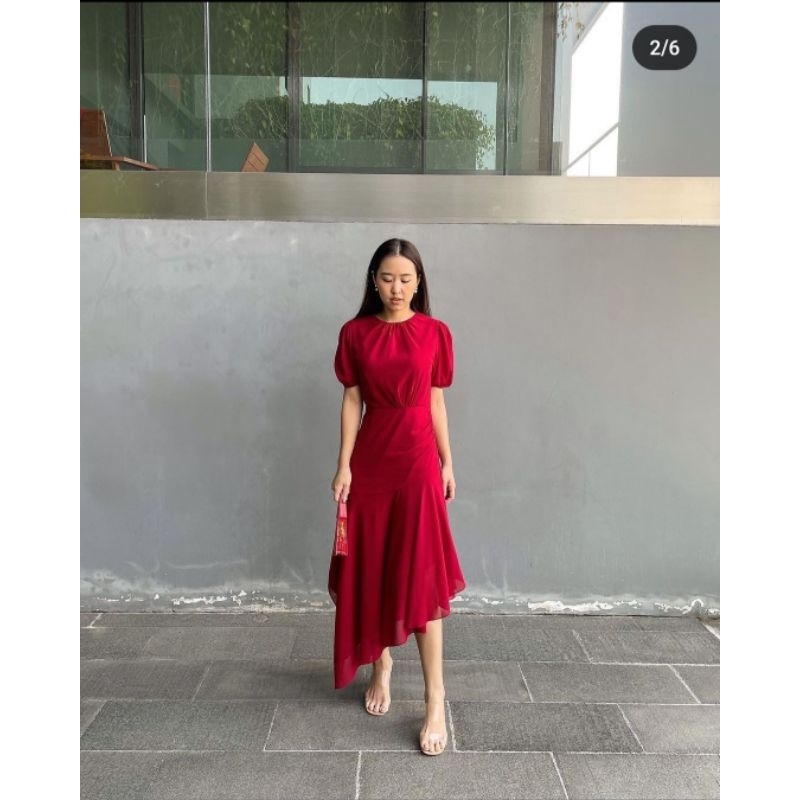 เดรสสีแดง จากร้าน peace.eveninggown