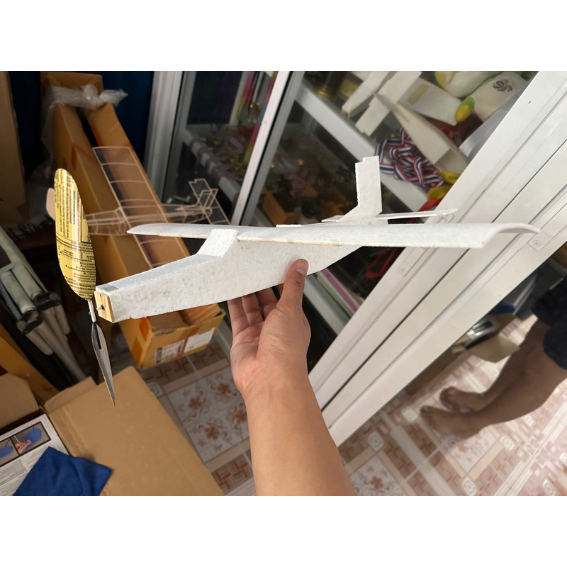 เครื่องบินพลังยางประเภทสามมิติ(3D)ชุดประกอบ