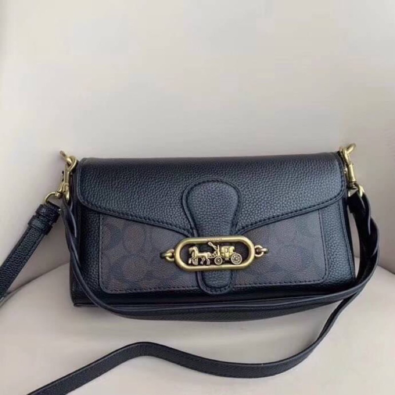 พร้อมส่ง🛍️*COACH SMALL JADE SHOULDER BAG WITH SIGNATURE CANVAS DETAIL (COACH 90782)