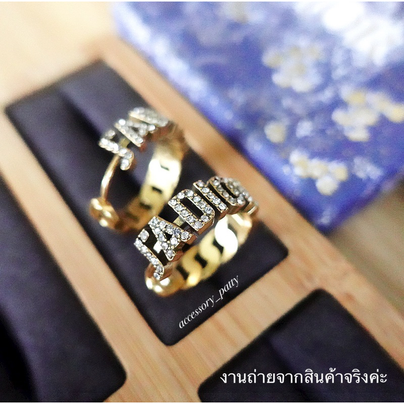 ต่างหูห่วง รุ่นD05 antique งานสวยดูแพงสีคลาสสิคฝังเพชรตามตัวอักษรค่ะ  ขนาดเส้นผ่านศูนย์กลางห่วง2.5cm ค่ะ