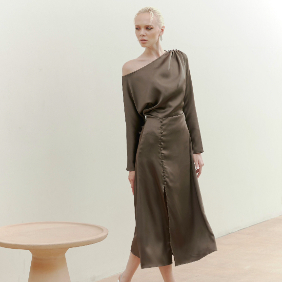 MAVE ATELIER รุ่น Luna Dress Space Grey ชุดเดรสไปงาน