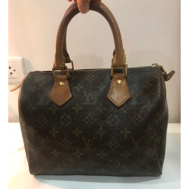 SALE หลุยส์หนังแท้มือสอง speedy 25 รุ่นยอดนิยมทรงหมอน 25 cmเดิมราคา2899.-