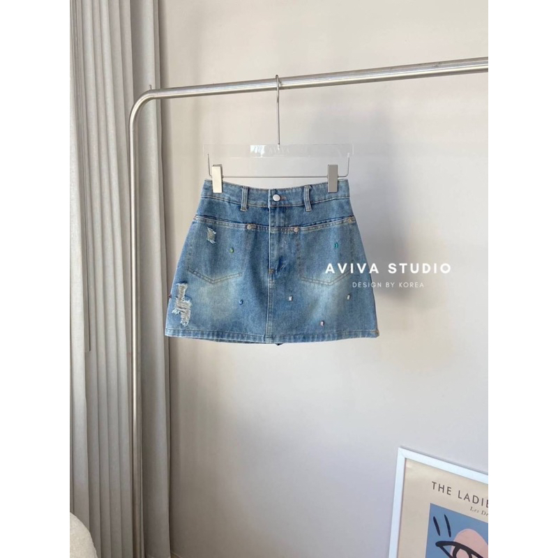 Aviva studio 💙✨ กางเกงกระโปรงยีนส์แต่งขาดอะไหล่เพชรเหลี่ยม