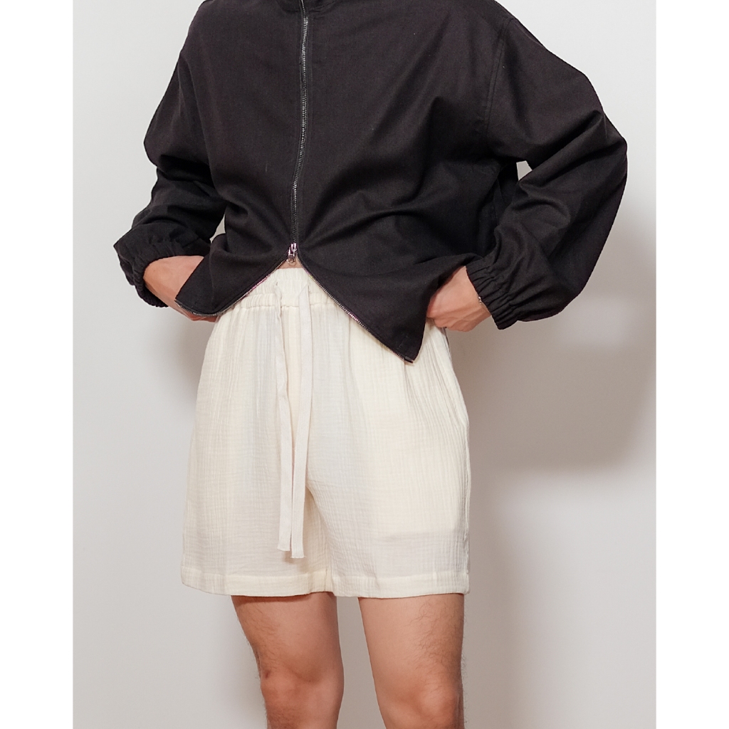 Textured Easy XS Shorts in Light Beige | กางเกงขาสั้นผ้านิ่มมี Texture สีเบจอ่อน