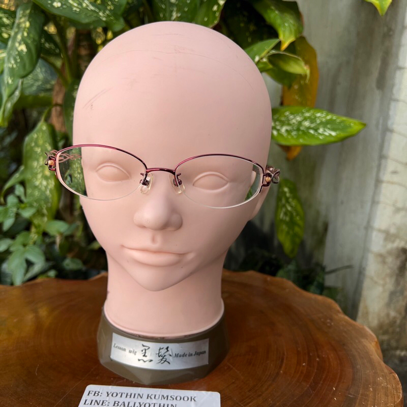 กรอบแว่นตาไทเทเนียมประดับทองคำ 18K  PARIS MIKI AU Advance