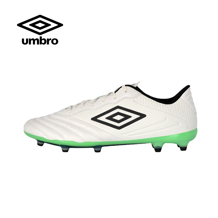 UMBRO Tocco III Pro FG สีขาว รองเท้าฟุตบอลผู้ชาย