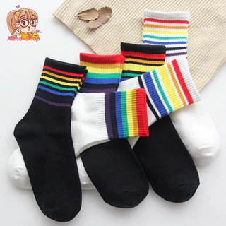 annacnny ถุงเท้าข้อกลางแนววินเทจ คาดแถบสีรุ้ง ถุงเท้าแฟชั่นลายสายรุ้ง 🌈 Rainbow socks พร้อมส่ง S24
