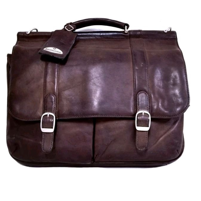 Samsonite กระเป๋าหนังแท้ ฟอกฝาด ใส่เอกสาร โน๊ตบุ๊ค กระเป๋ามือสอง  ยุโรป ของวินเทจ briefcase messenger bag yonvintage