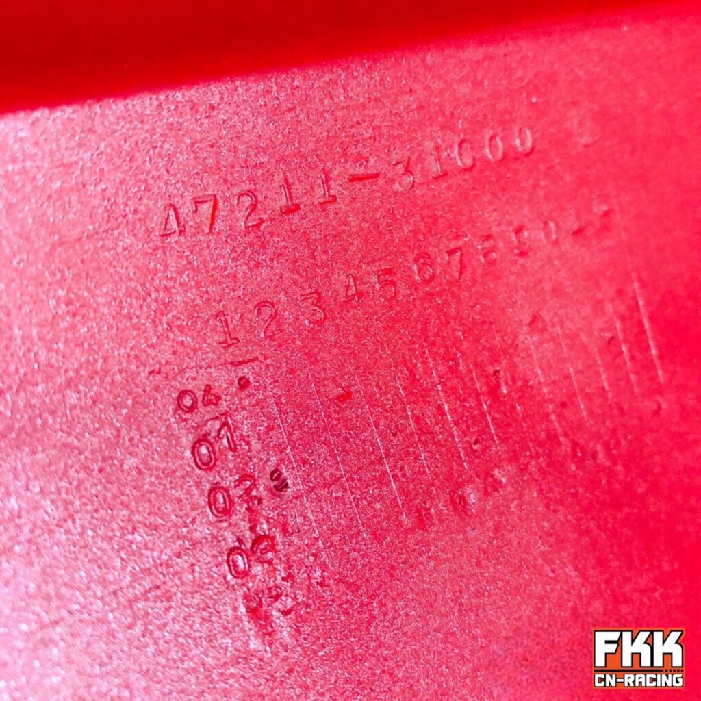 ฝาข้าง แท้ศูนย์ SUZUKI Crystal RC110 คริสตัล อาซี110 ของแท้ งานอย่างดี ฝาครอบตัวถัง ฝากระเป๋า ราคา ถูกที่สุด ดีลบีเคเค แกลเลอรีภาพที่ 7