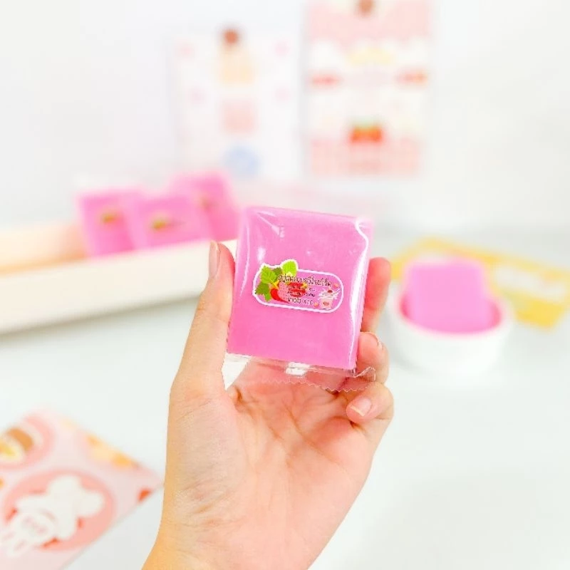 สบู่หัวเชื้อตัวขาวสตอเบอรี่โยเกิร์ต 50กรัม thumbnail 5