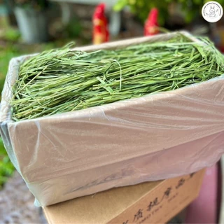 CBRF หญ้ากระต่าย หญ้าทิโมธีอบลมร้อน Super Premium Timothy Grass 1Kg. หญ้าทิมโมธี(กล่องน้ำตาล)