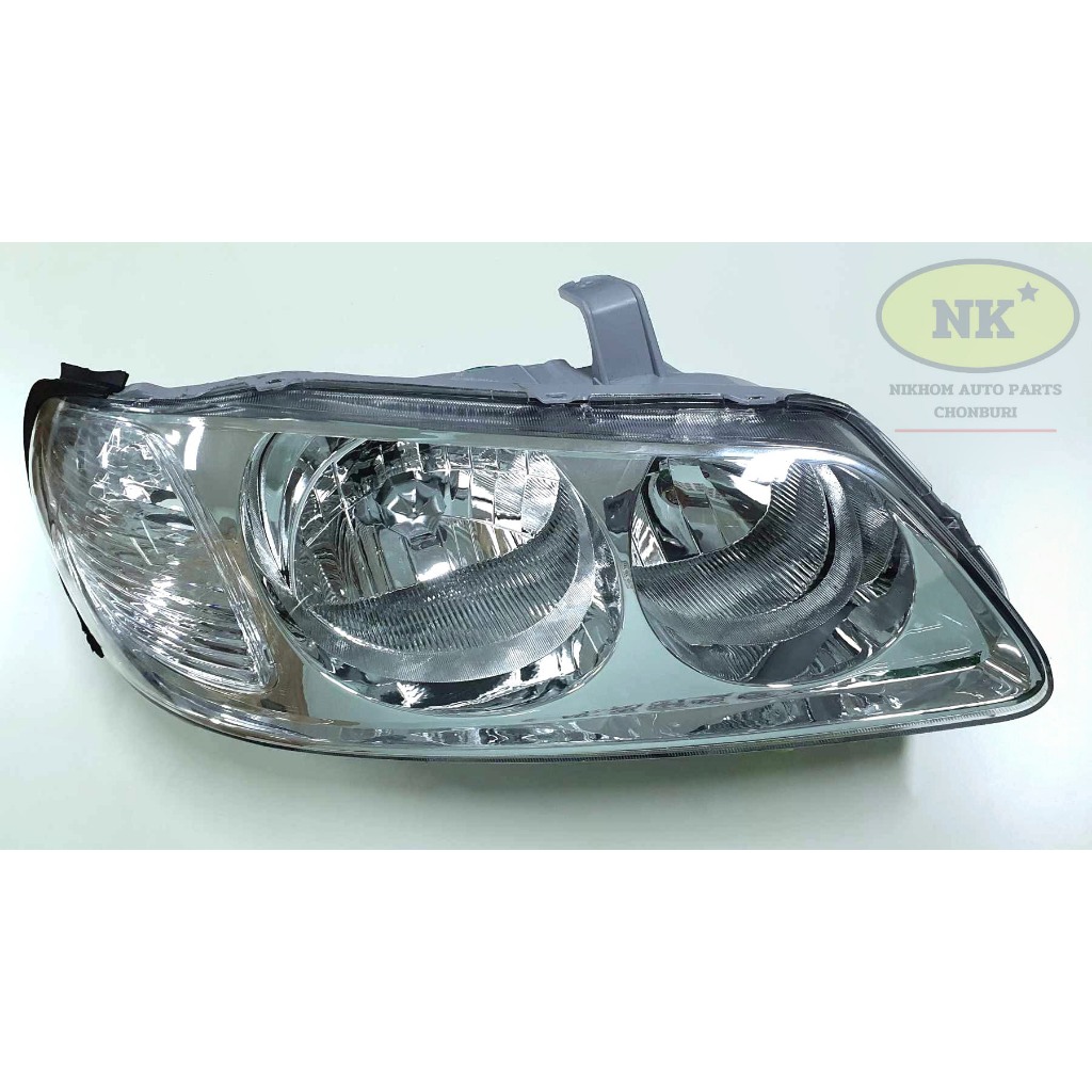 ไฟหน้า นิสสัน ซันนี่ นีโอ รุ่น2 ปี 04'-05' / Nissan Sunny NEO 04'-05' (ราคาต่อข้าง)