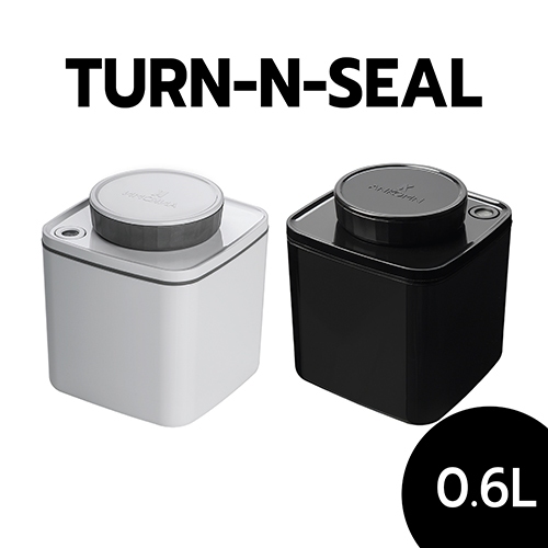 ANKOMN กล่องถนอมอาหาร Turn-N-Seal 0.6L (white, black)
