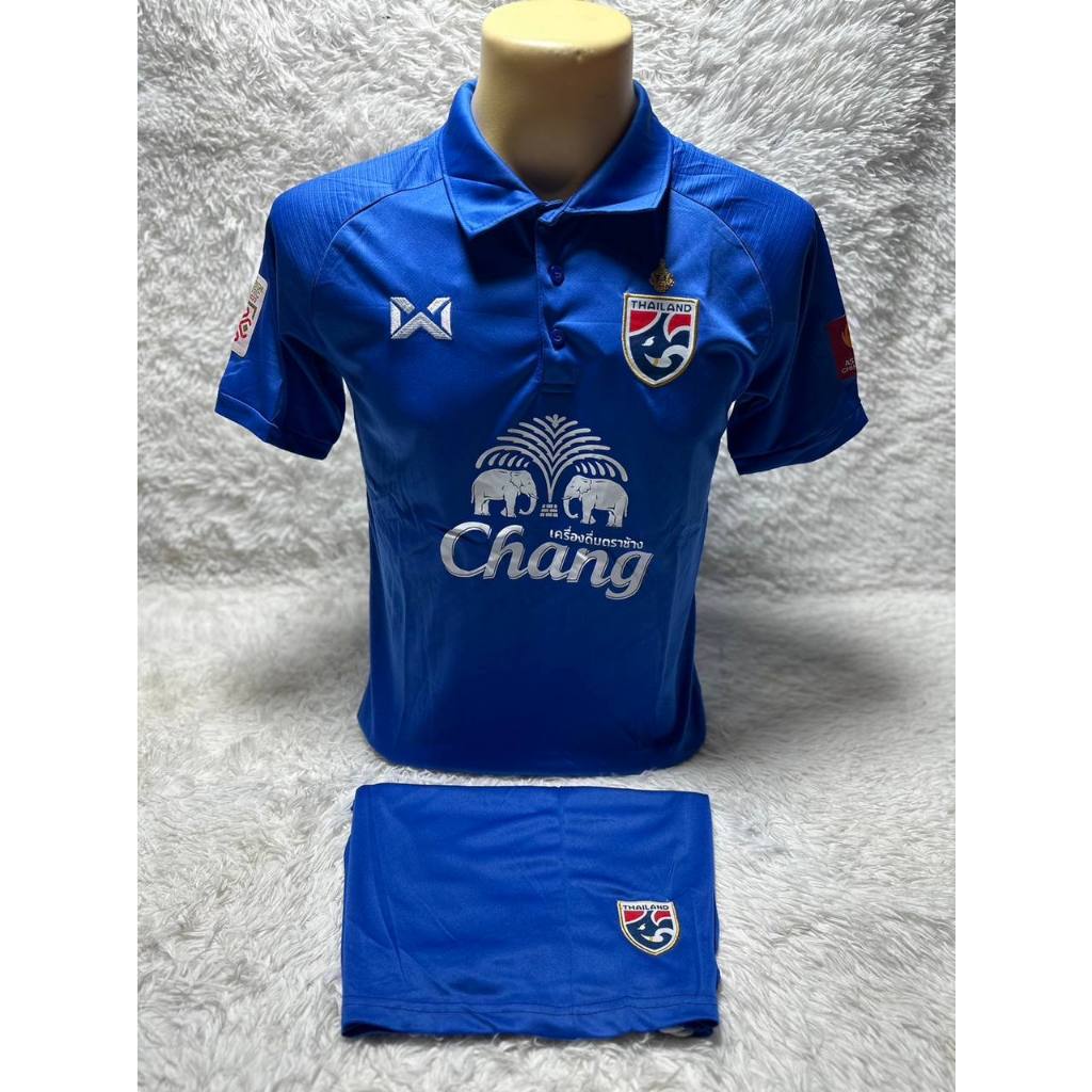 ชุดกีฬา ทีมชาติไทยสีน้ำเงิน24/25 ชุดฟุตบอล ชุดทีมฟุตบอล ชุดออกกำลังกาย มีเสื้อพร้อมกางเกงค่ะ