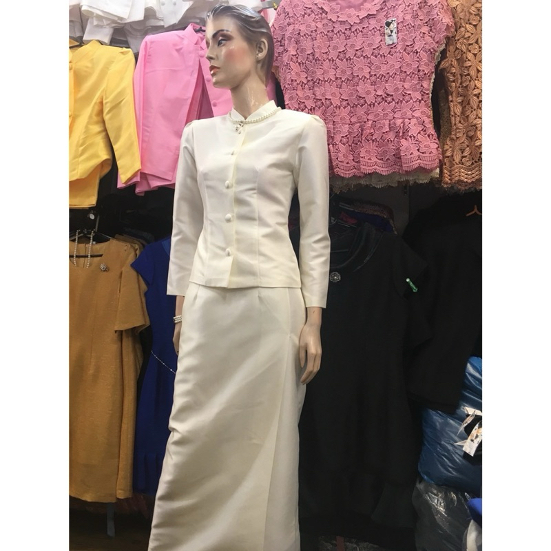 ชุดไทยจิตรลดา สีครีม/งาช้าง ผ้าไหมอิตาลีเกรดเอ Thaidress
