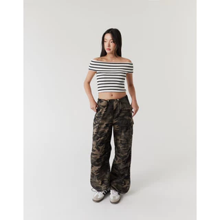 Weekend Wardrobe - Camouflage Cargo Pants กางเกงผ้า Cotton ลายทหาร เอวมีที่รูดเข้ารูป