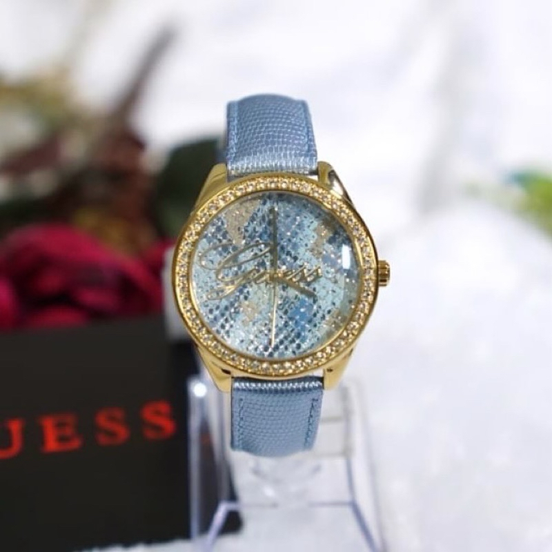 GUESS W0612L1 (37mm) Watch
