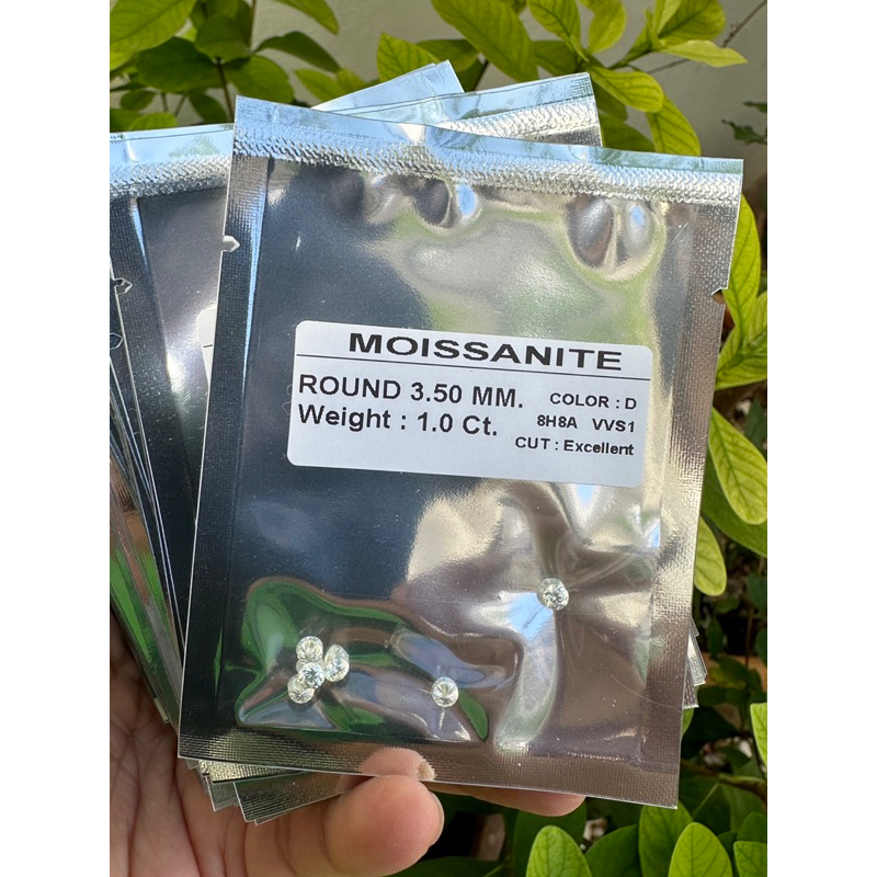 เพชรโมอีสโมซาไนท์ MOISSANITE DIAMOND 3.5mm(6pcs/ct) VVS1 D Color(6pcs/ct) VVS1 D Color