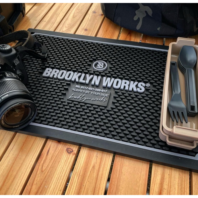 (PRE-ORDER‼️)แผ่นรอง BROOKLYN WORKS BAR MAT TAN