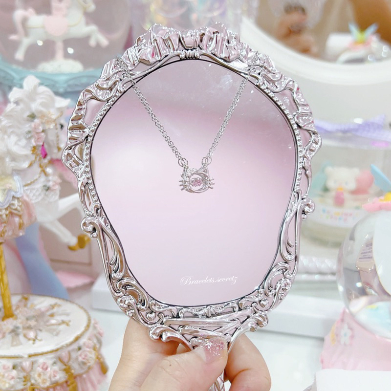 ลด 80.- โค้ดหน้าร้าน    พร้อมส่ง    KittyPink (70) สร้อยคอเงินแท้92.5% คริสตัลชมพูสะท้อนแสงสีรุ้งน่ารัก สร้อยคอแมว